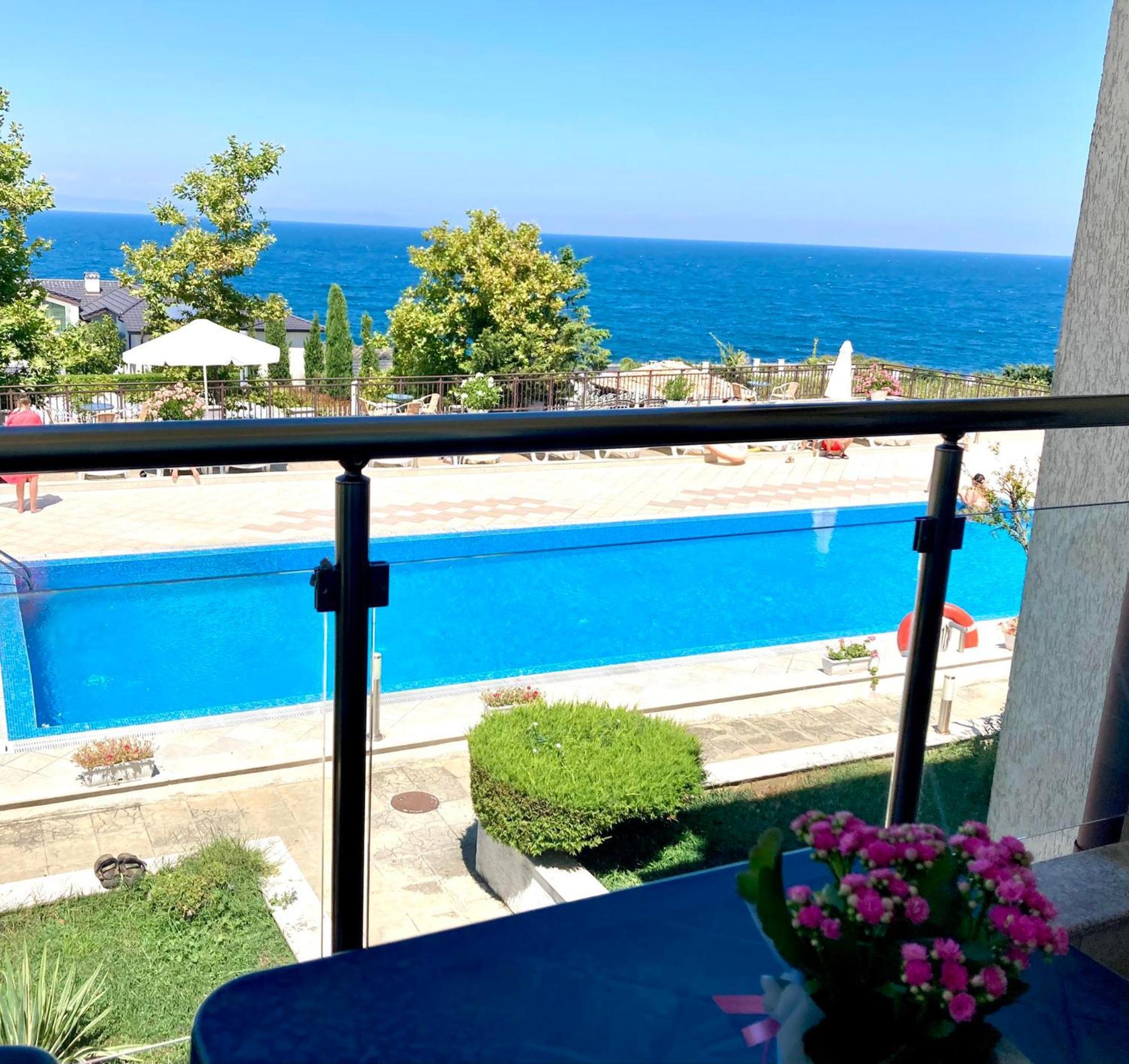 Aparthotel Apolon Complex à Sozopol Extérieur photo